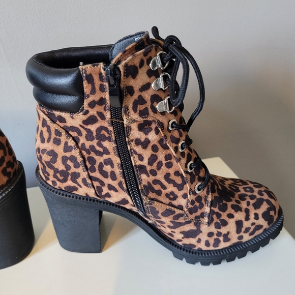 Torrid Leopard Lace Up Hiker Bootie, BNWT, Size 8 - Picture 4 of 12